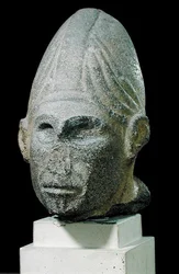 Cabeza de un dios sirio, de Jabbil, Siria del Norte, c.1700-1600 a.C.